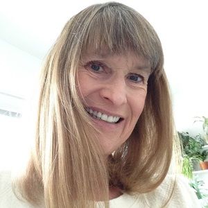 Meet your Posher, Deborah